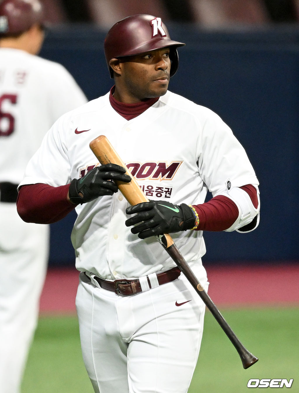 [OSNE=고척, 김성락 기자] 19일 서울 고척스카이돔에서 2022 KBO리그 시범경기 키움 히어로즈와 한화 이글스의 경기가 열렸다.4회말 1사 키움 푸이그가 삼진으로 물러나고 있다 . 2022.03.19 /ksl0919@osen.co.kr