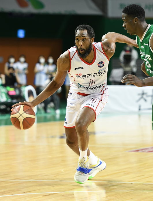 [사진] 화이트 / KBL 제공.