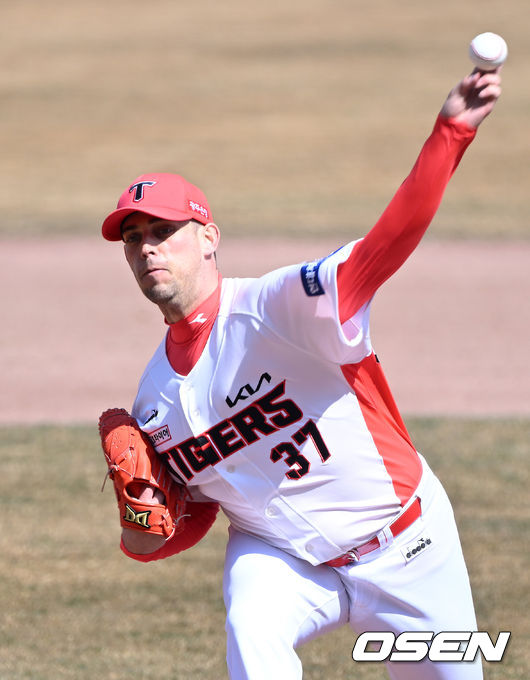 KIA 선발투수 놀린이 역투하고 있다. 2022.03.09 / sunday@osen.co.kr