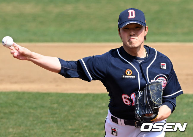 22일 오후 광주기아챔피언스필드에서 KBO리그 KIA 타이거즈와 두산 베어스의 시범경기가 열렸다.1회말 두산 선발 최원준이 힘차게 공을 던지고 있다. 2022.03.22 /cej@osen.co.kr