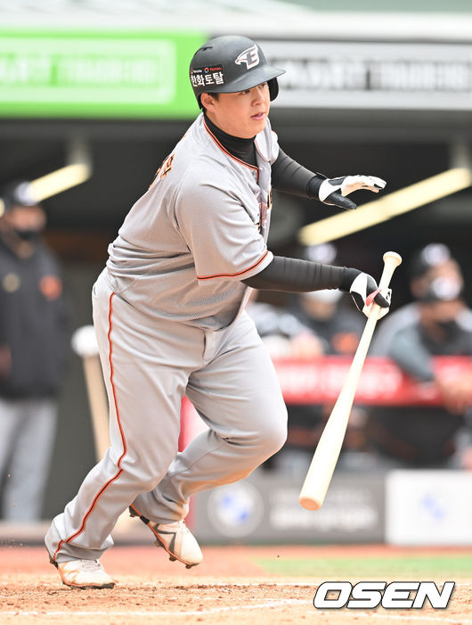7회초 2사 1,3루 한화 노시환이 역전 1타점 적시타를 날리고 있다. 2022.03.24 / soul1014@osen.co.kr