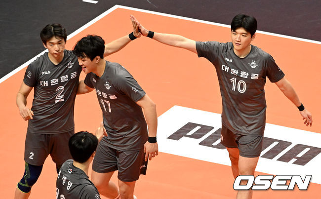 대한항공 선수단. / OSEN DB