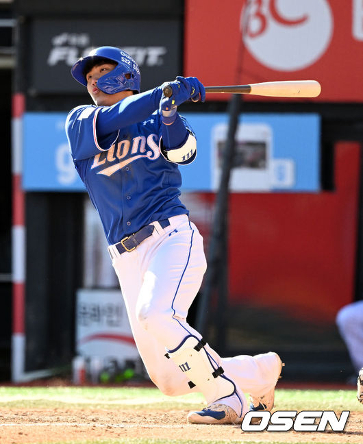 9회초 삼성 이재현이 2루타를 날리고 있다. 2022.03.27 /jpnews@osen.co.kr