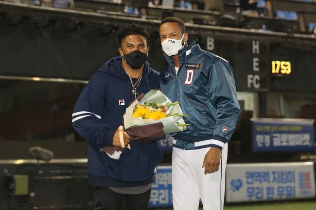 두산 베어스 제공