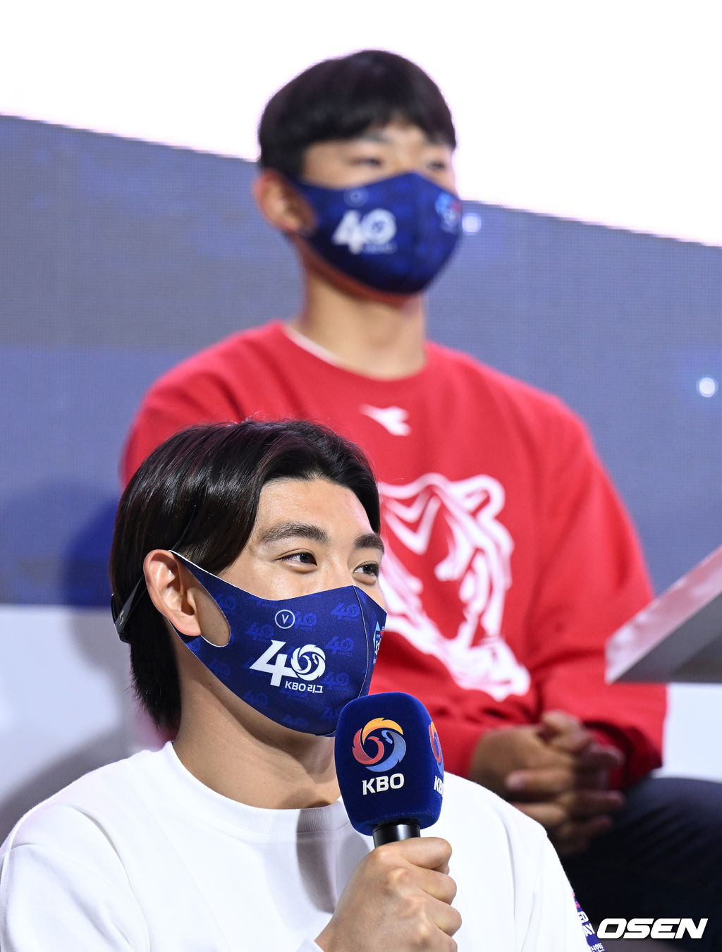 31일 오후 서울 용산구 그랜드 하얏트 호텔 서울 그랜드 볼룸에서 2022 신한은행 SOL KBO 미디어데이가 열렸다.키움 이정후가 KIA 김도영에 관한 질문에 답하고 있다. 2022.03.31 /sunday@osen.co.kr