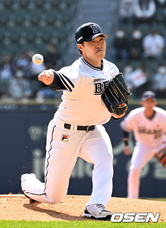 1회초 두산 최원준이 역투하고 있다. 2022.04.03 /jpnews@osen.co.kr