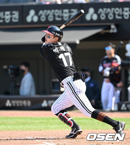 3일 KIA 타이거즈와 LG 트윈스의 경기. 3회초 무사에서 LG 박해미이 좌중간 3루타를 치고 있다. 2022.04.03 /sunday@osen.co.kr