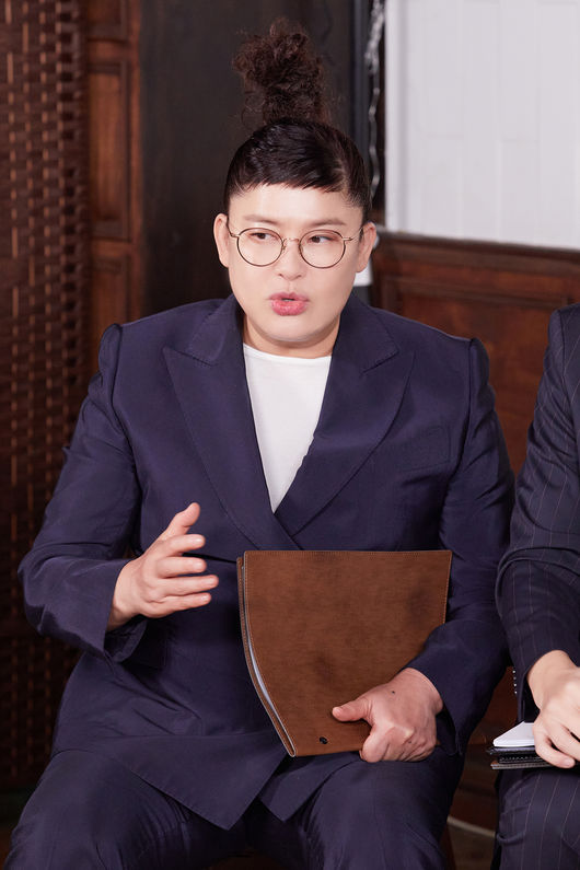 IHQ 제공