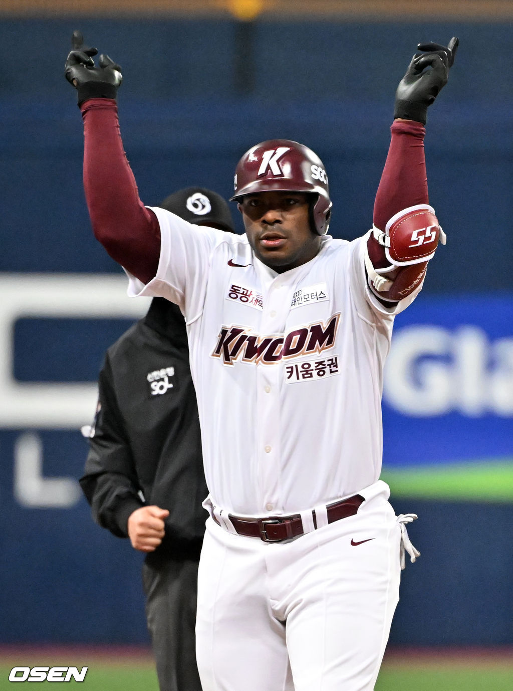 연장 10회말 1사 키움 푸이그가 우익수 앞 2루타를 날린 후 기뻐하고 있다. 2022.04.03 /rumi@osen.co.kr