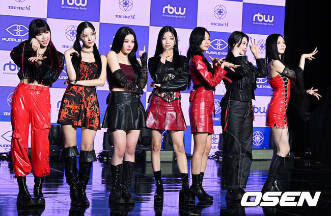 퍼플키스가 포토타임을 하고 있다. 2022.04.06 /jpnews@osen.co.kr