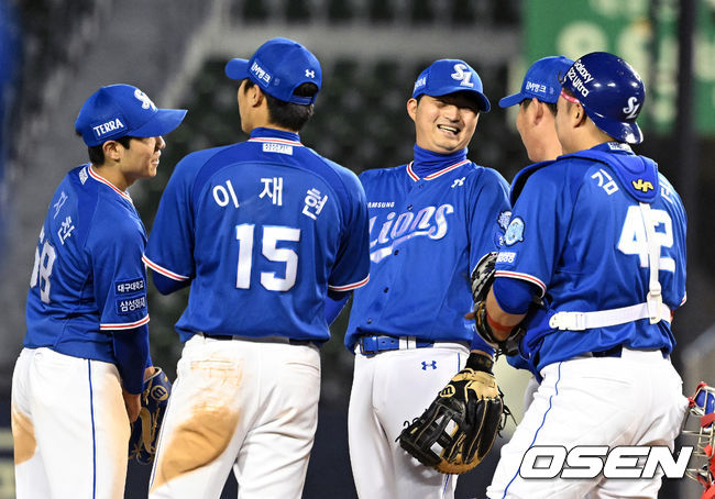 삼성 선수들이 승리를 기뻐하고 있다. 2022.04.06 /jpnews@osen.co.kr