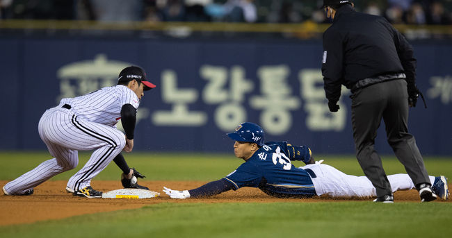 NC 손아섭이 2루에 헤드퍼스트 슬라이딩을 하고 있다. /NC 다이노스 제공