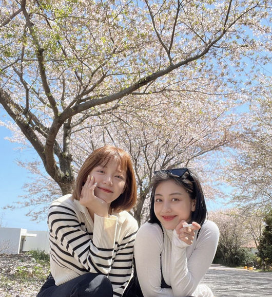 김세정 SNS