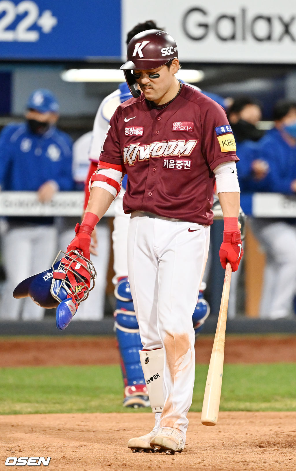 8회초 1사 키움 이용규가 삼성 이승현의 공을 계속 커트해내며 얼굴을 찡그리고 있다. 이용규는 19구 승부 끝에 볼넷을 얻어냈다. 2022.04.09 /rumi@osen.co.kr