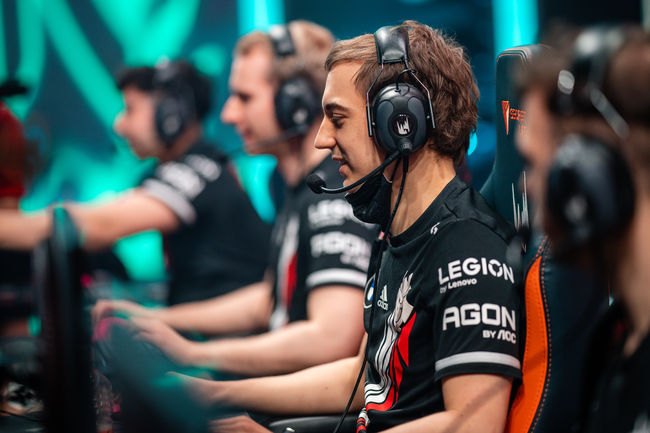 라이엇 게임즈 플리커.