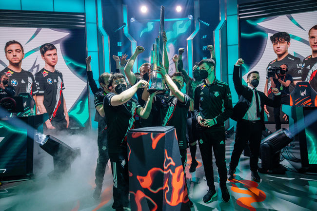 라이엇 게임즈 플리커.