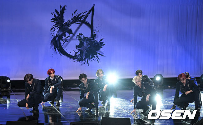 이펙스가 멋진 무대를 펼치고 있다. 2022.04.11 / soul1014@osen.co.kr