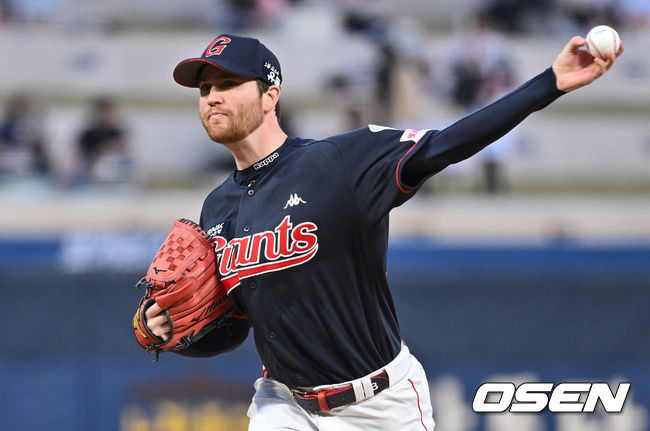 롯데 자이언츠 외국인투수 찰리 반즈./OSEN DB