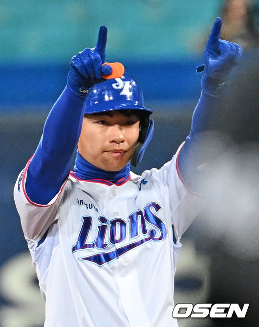 삼성 라이온즈 김재혁이 3회말 2루타를 치고 세리머니를 하고 있다. 2022.04.13 / foto0307@osen.co.kr