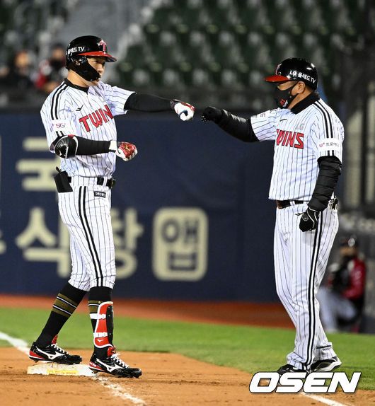 6회말 2사 1,2루에서 LG 박해민이 동점 1타점 적시타를 날리고 기뻐하고 있다. 2022.04.13 /jpnews@osen.co.kr