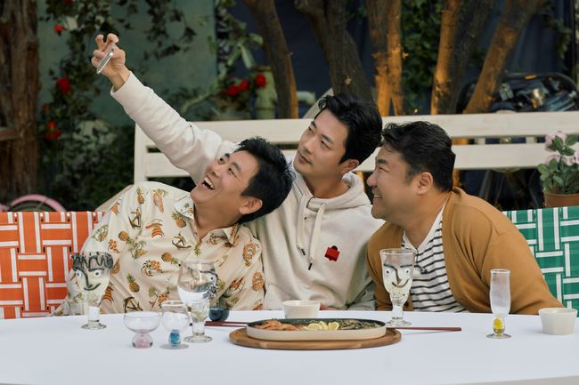 tvN 제공