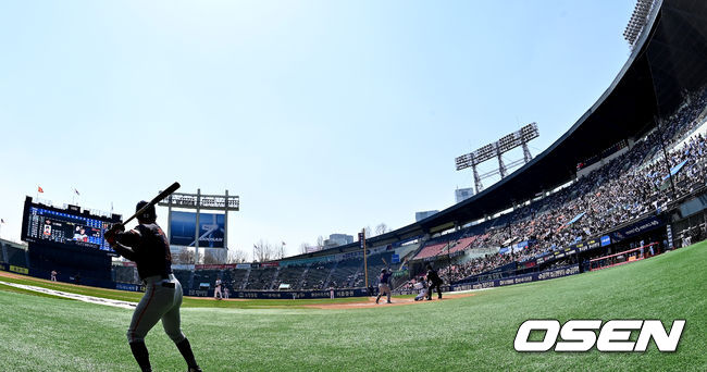 한화-두산전이 열린 잠실구장 2022.04.03 /OSEN DB