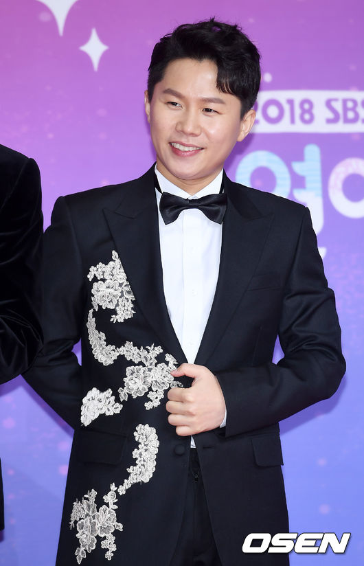28일 오후 서울 마포구 SBS 프리즘타워 로비에서 진행된 '2018 SBS 연예대상' 포토월 행사에서 양세형이 포토타임을 갖고 있다./ rumi@osen.co.kr