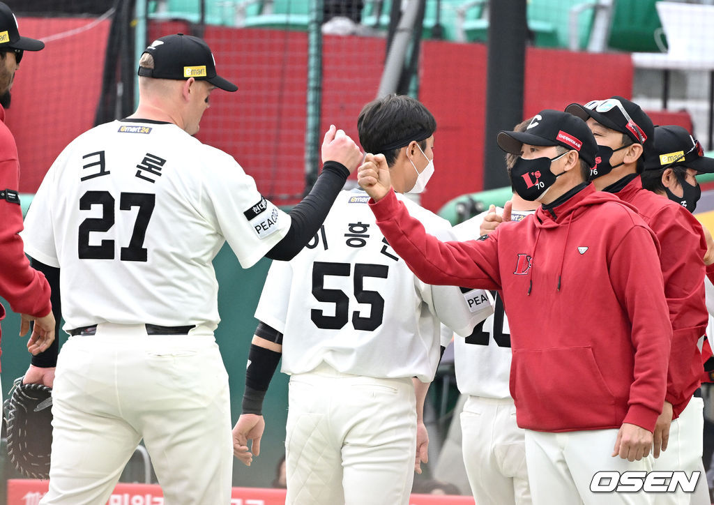 SSG 랜더스 케빈 크론과 김원형 감독. /OSEN DB