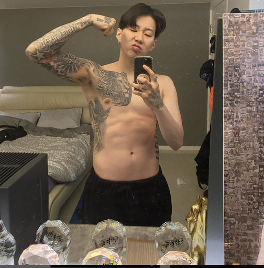 박재범 SNS