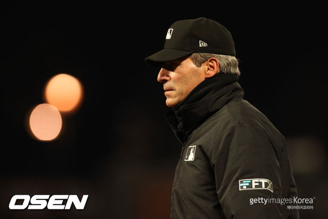 [사진] 앙헬 에르난데스 심판 ⓒGettyimages(무단전재 및 재배포 금지)