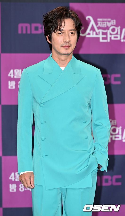 무대 위에서 배우 정준호가 포토타임을 갖고 있다. 22.04.22/rumi@osen.co.kr