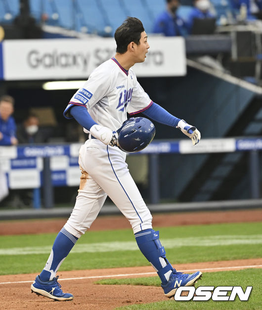 구자욱이 5회 말 스파크맨의 몸에 맞는 볼에 화를 내고 있다. 2022.04.23 / foto0307@osen.co.kr