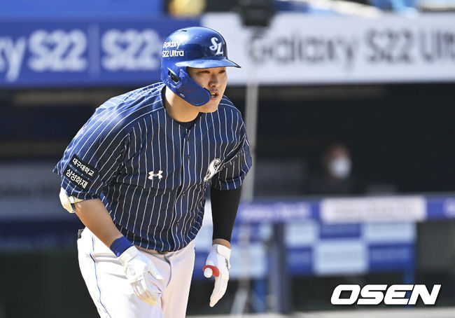 삼성 라이온즈 오재일이 1회말 1타점 적시타를 치고 진루하고 있다. 2022.04.24 / foto0307@osen.co.kr