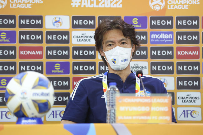 라킨스타디움(말레이시아, 조호르바루)/ 2022 AFC 챔피언스리그/ ACL/ 조별예선/ I조/ 울산현대축구단 vs 광저우FC/ 울산 홍명보 감독/ 사진 김정수
