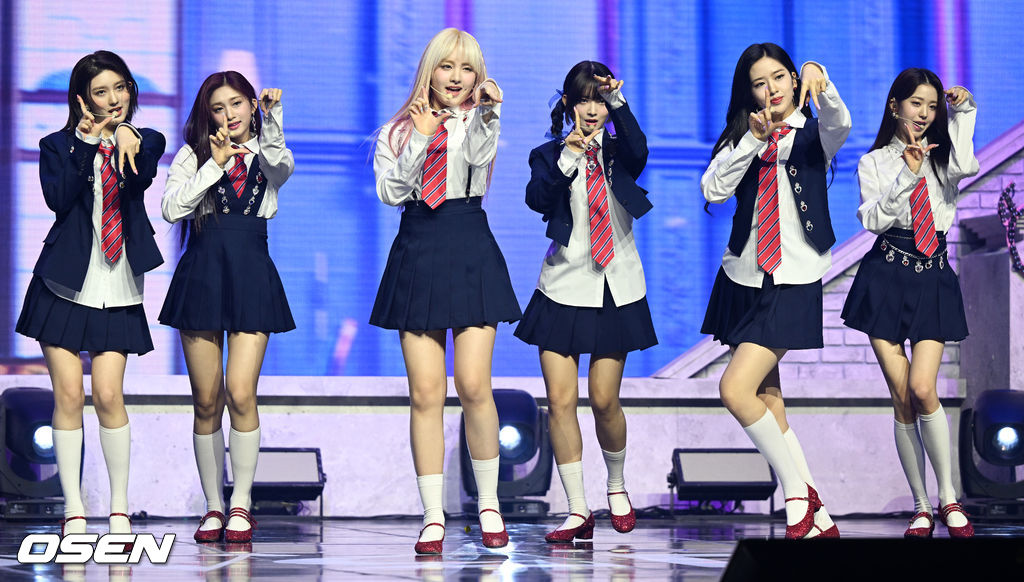 그룹 아이브가 화려한 컴백 무대를 선보이고 있다. 2022.04.05 /rumi@osen.co.kr