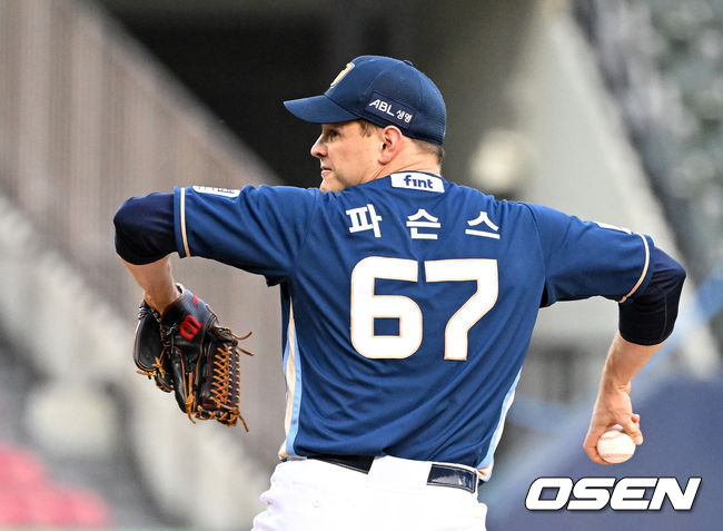 1회말 NC 루친스키가 역투하고 있다. 2022.04.26 /jpnews@osen.co.kr