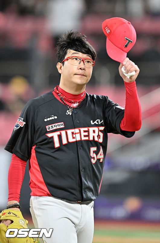7회말 2사 KIA 선발 양현종이 마운드를 내려가고 있다. 2022.04.26 /rumi@osen.co.kr