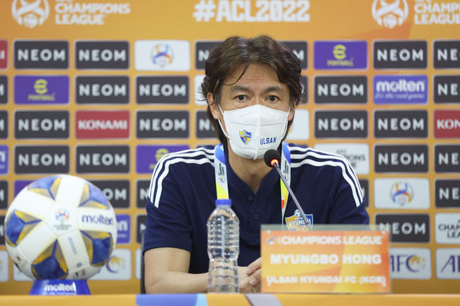 라킨스타디움(말레이시아, 조호르바루)/ 2022 AFC 챔피언스리그/ ACL/ 조별예선/ I조/ 울산현대축구단 vs 가와사키프론탈레/ 울산 홍명보 감독/ 사진 김정수
