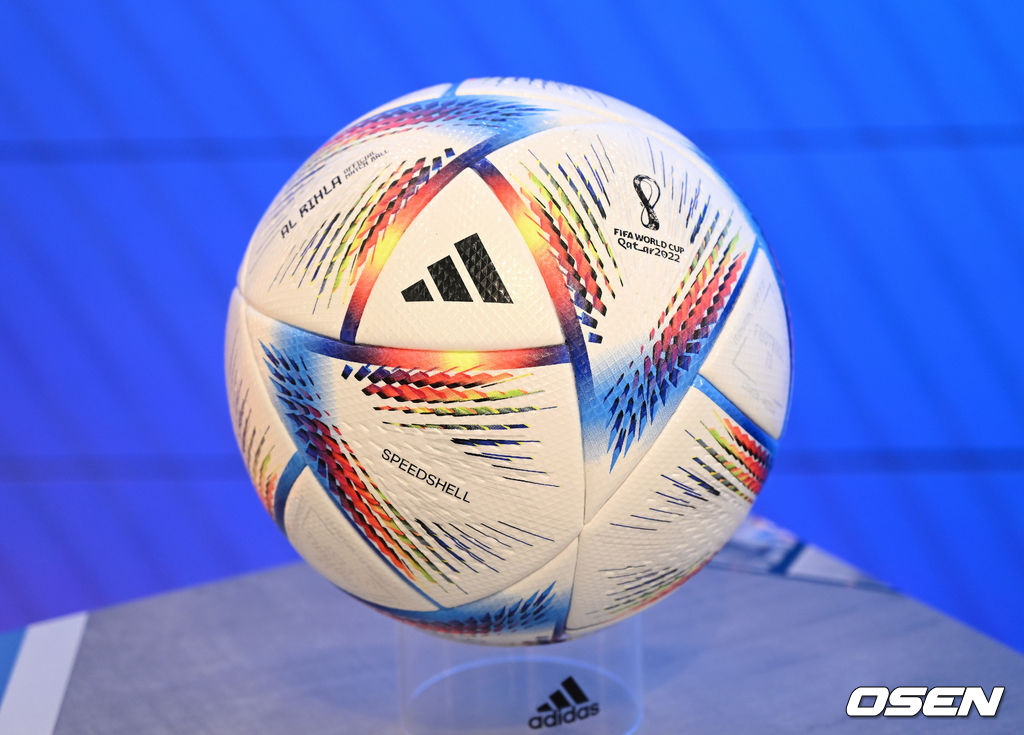 대한민국 축구 레전드 차범근 팀 차붐 이사장과 차두리 FC 서울 유스강화실장의 환영 속 서울서 공개된 '알 릴라' 2022.04.28 /sunday@osen.co.kr