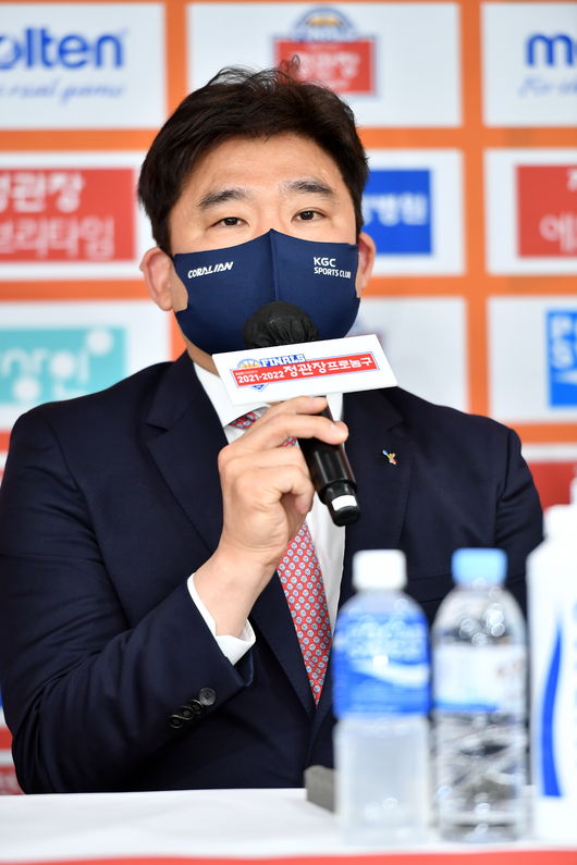 [사진] 김승기 감독 / KBL 제공.