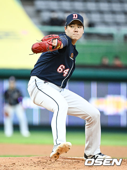 1회말 두산 선발투수 최승용이 역투하고 있다. 2022.04.29 / soul1014@osen.co.kr