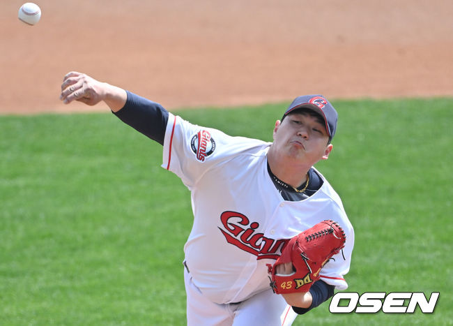 롯데 투수 나균안. /OSEN DB