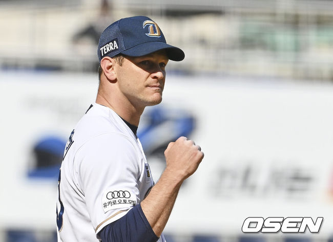 NC 다이노스 루친스키가 7회초 2사 2루 최재훈을 3루 땅볼로 잡고 주먹을 불끈 쥐고 있다. 루친스키는 삼진 13개를 잡아 한경기 자신의 최고기록 11개를 넘어섰다.2022.05.01 / foto0307@osen.co.kr