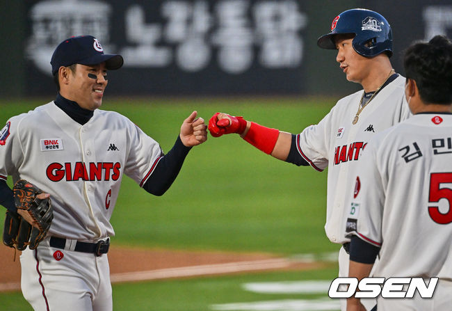 롯데 전준우-이대호 /OSEN DB