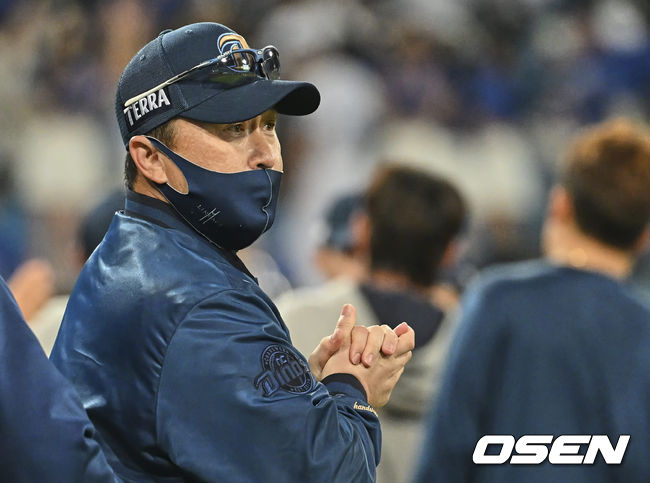 NC 다이노스 이동욱 감독이 10-6으로 역전승하고 기뻐하고 있다. 2022.05.03 / foto0307@osen.co.kr              