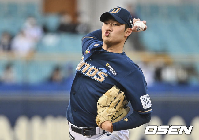 NC 다이노스 선발 투수 김시훈이 역투하고 있다. 2022.05.04 / foto0307@osen.co.kr