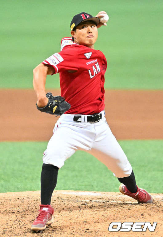 8회말 마운드에 오른 SSG 한두솔이 힘차게 공을 뿌리고 있다. 2022.05.06 /rumi@osen.co.kr