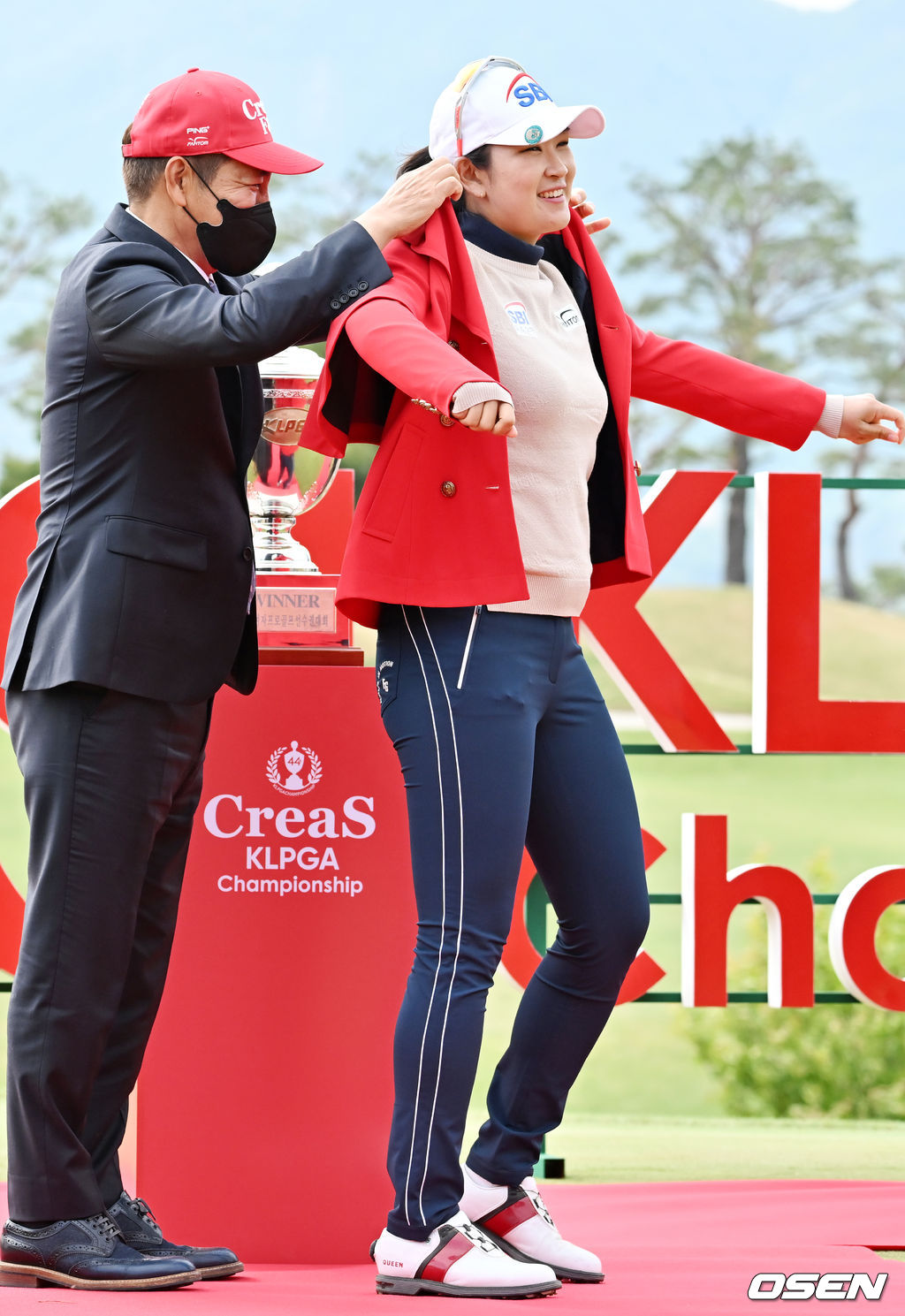 김아림이 우승 자켓을 입고 있다. 22.05.01 /rumi@osen.co.kr