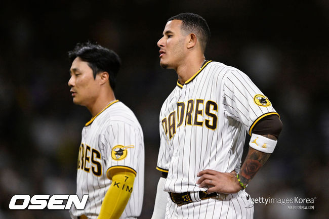 [사진] 김하성(왼쪽)이 7회 중견수 직선타로 아웃되자 매니 마차도가 아쉬워하고 있다. ⓒGettyimages(무단전재 및 재배포 금지)