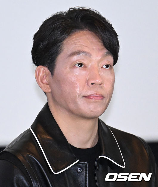 11일 오후 서울 삼성동 메가박스 코엑스에서 영화 ‘범죄도시2’ 글로벌 프레스 컨버런스가 열렸다. 배우 박지환이 미소짓고 있다. 2022.05.11 /ksl0919@osen.co.kr